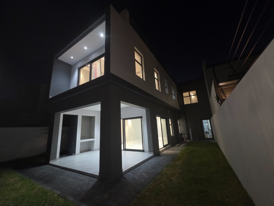 4 Bedroom Property for Sale in Sandown Western Cape
